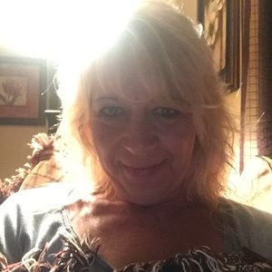 Meet your Posher, Cynthia